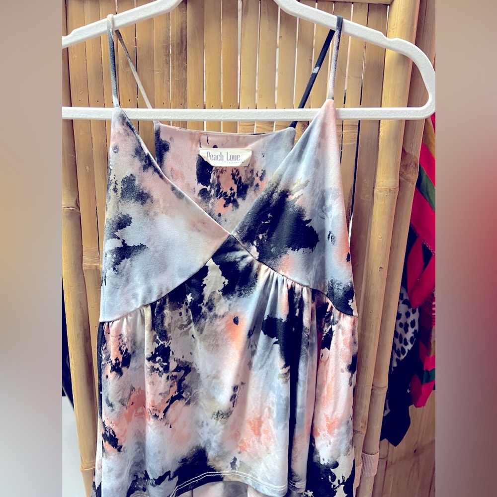 Peach Love California. Tank top/ ruffles on bottom. Large